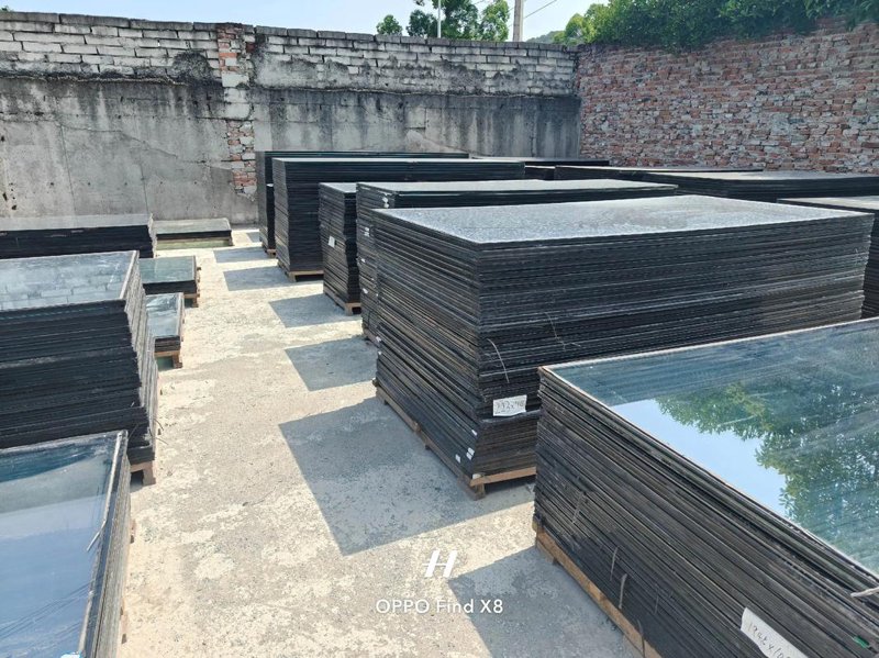 夹层玻璃在现代建筑中的应用与发展